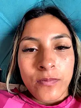 Cami_Leon2 on StripChat