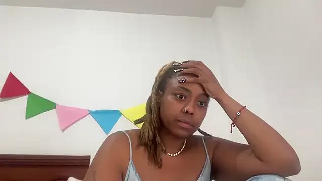 ChocolateCakeQueen —  #curvy  #bigass #bigboobs #natural