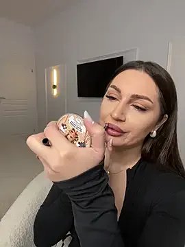 ClaraJJ on StripChat