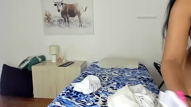 ConnieSmall24 on StripChat