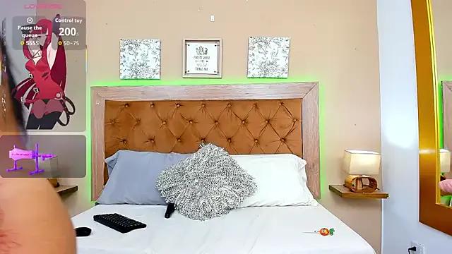 CristalLoren — Spanks x 5 