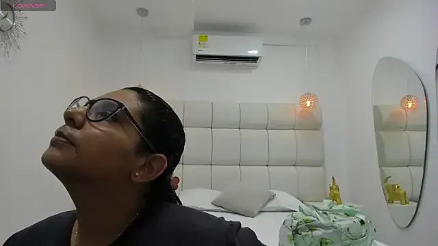 DanielleEvans_ on StripChat