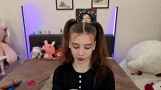 dolly_ll on StripChat 