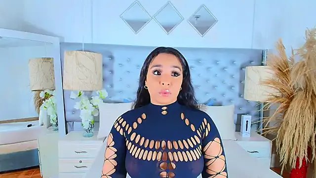 EileenBenzon on StripChat