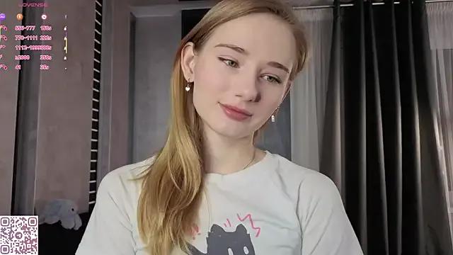 ElvinaRose — take off shorts