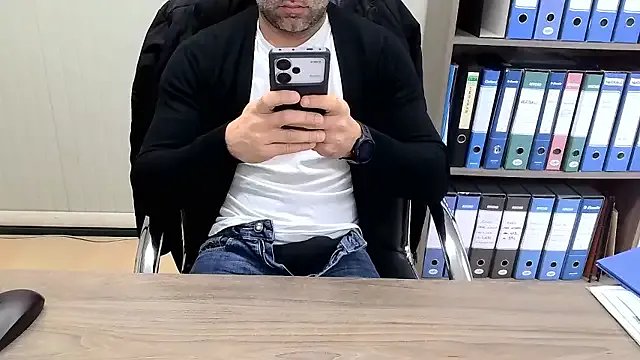 Evasionee on StripChat