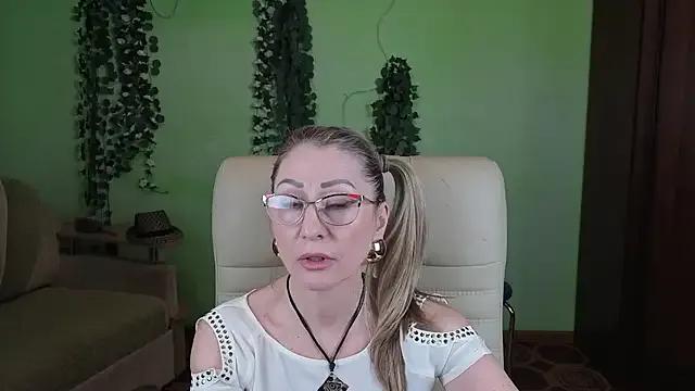 Habibi_Honeyy — Freechat on StripChat