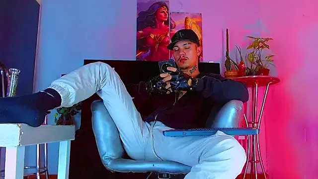 HannibalLester on StripChat