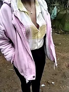 iam-eli on StripChat