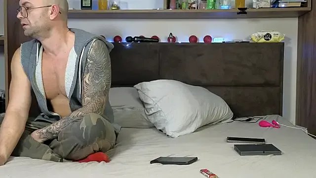 JackAdelaide on StripChat