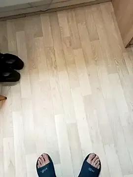 JOHANNA9MOI02 — SQUIRT DANS LA DOUCHE mmm 