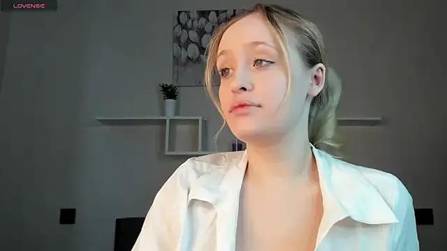 Julliakoill — Private on StripChat