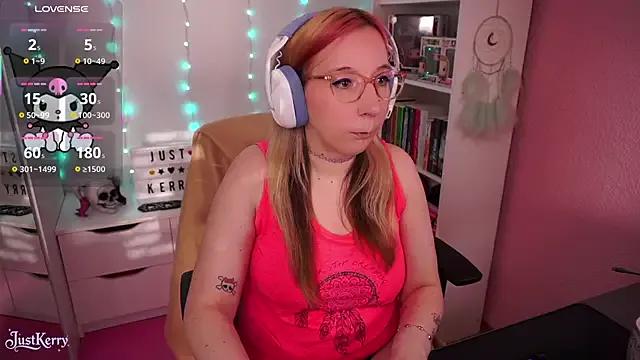 JustKerry — last tipper wins a squirt video 