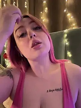 KellyMoors on StripChat