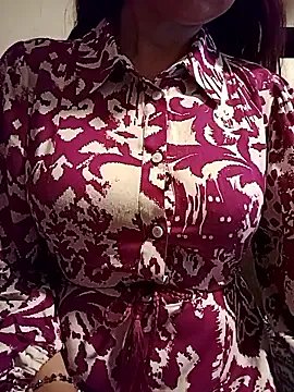 KITTEN-10 on StripChat