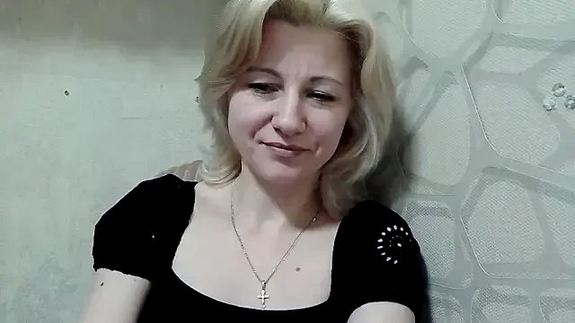 Kitti-Ellison — Private on StripChat