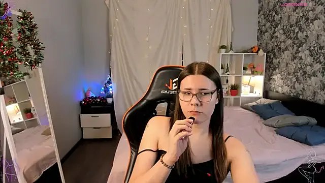 Laila_Blarr — topless