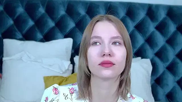 LiliLinn on StripChat 