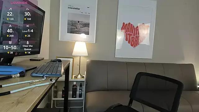 Lilith_dh on StripChat 