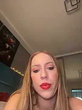 LunaAlya on StripChat