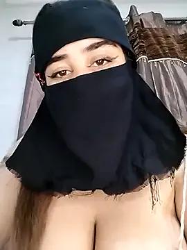 Maraamm on StripChat 