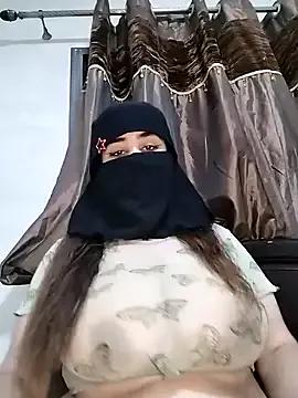 Maraamm on StripChat 