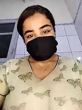 Maraamm on StripChat 