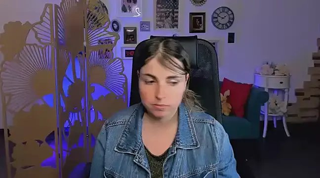 MartaEdams on StripChat