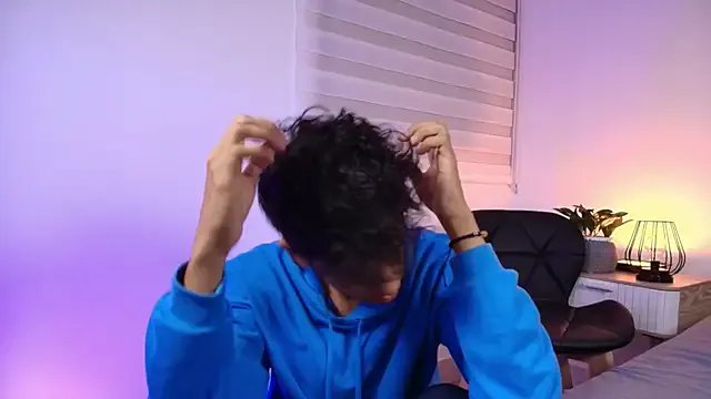 maxfrost_1 on StripChat