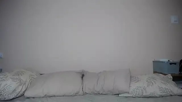 Milka_Web on StripChat