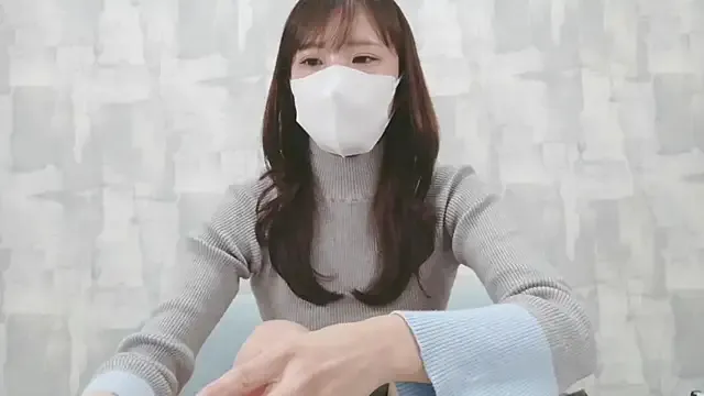 Minami_jjjj on StripChat