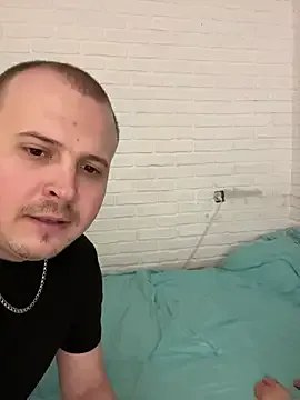 MrMrsRight on StripChat