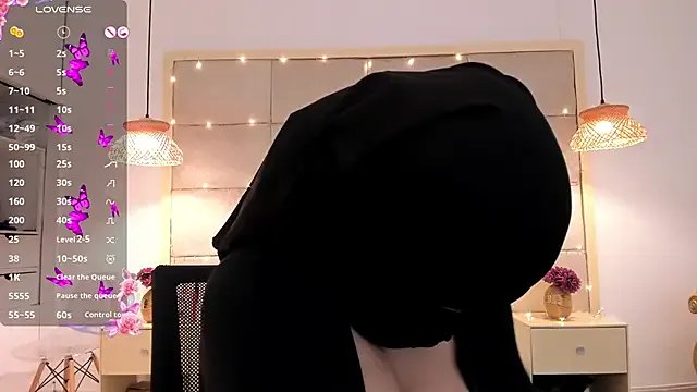 nashi_ra on StripChat