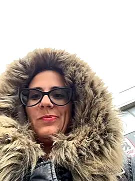 NataKitten — Bra off, shake tits in public