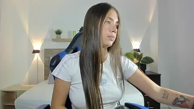 nataly_rodri on StripChat