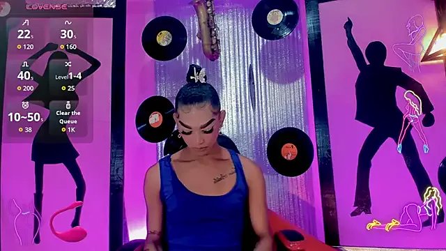 nickyminach_ on StripChat