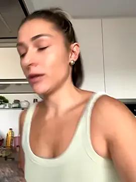 petrouchkaaa_ — RETIRE MA JUPE + PHOTO NAKED LT