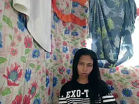 PinaySkinnyGirl on StripChat