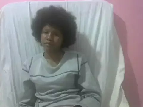 prettybeee on StripChat