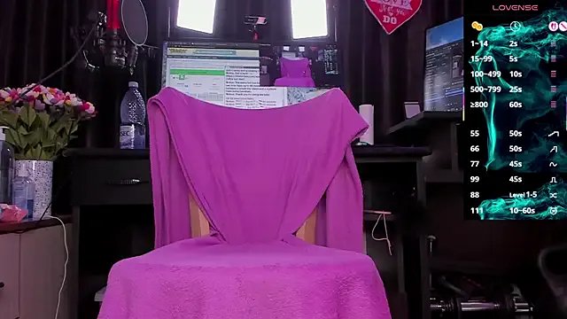 Raissa_sky26 on StripChat