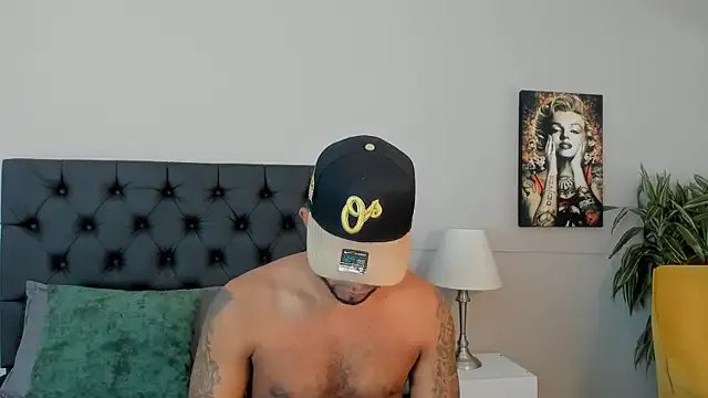 Robin_Rief on StripChat