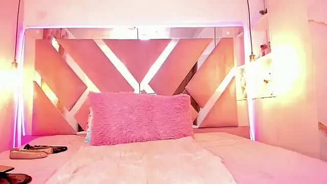 Scarlett-Bonnet on StripChat