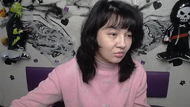 SelenaFly on StripChat 