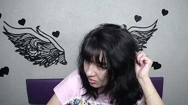 SelenaFly on StripChat 