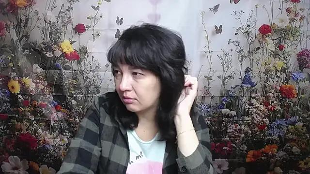 SelenaFly on StripChat 