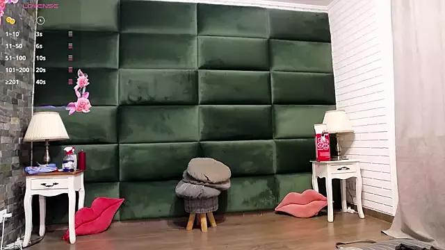 SelenSummer on StripChat 