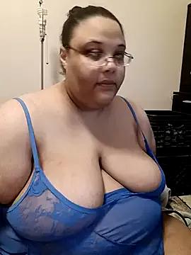 SexyBBW10790 — Oil tits and ass show
