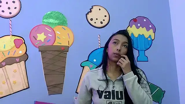 skinnysexzara18 — Private on StripChat