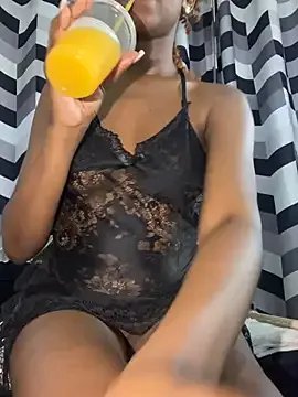 SluttyEll — Squirt show