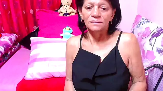 SLUTTYROXY on StripChat